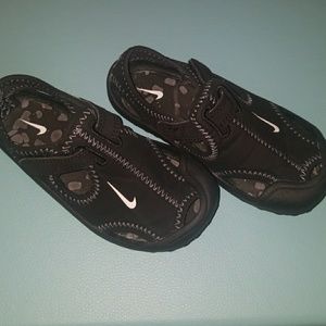 Nike Shoes - Nike Swim shoes/Sandles Nike Shoes - Nike Swim shoes/Sandles